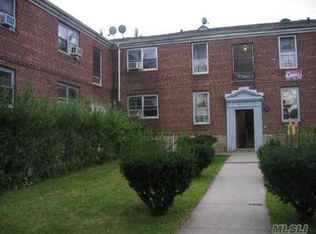 16010 75th Rd, Fresh Meadows, NY 11366