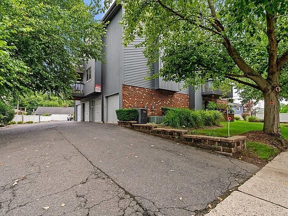 2nd image of 555 Riverside Ave APT 12