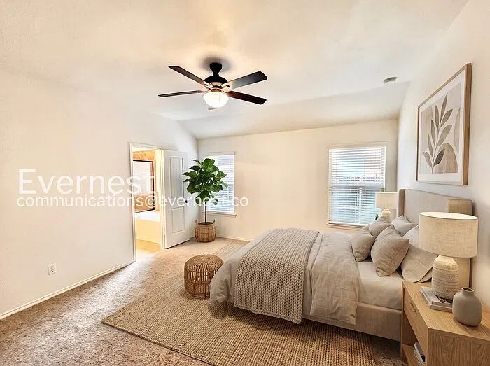 4 bed, 2.0 bath, 2003 sqft, $2,145 — Photo 4