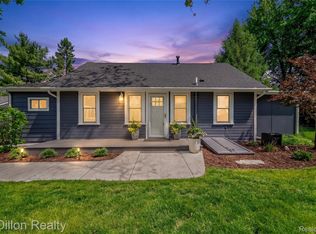 11320 Eastside Dr, Plymouth, MI 48170