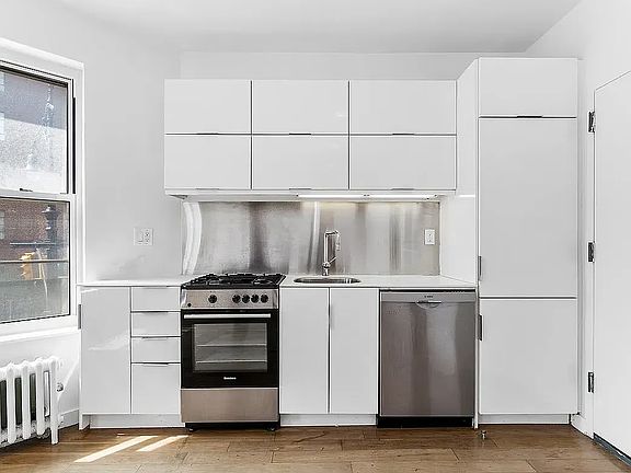 2nd image of 48 Bedford St #1A