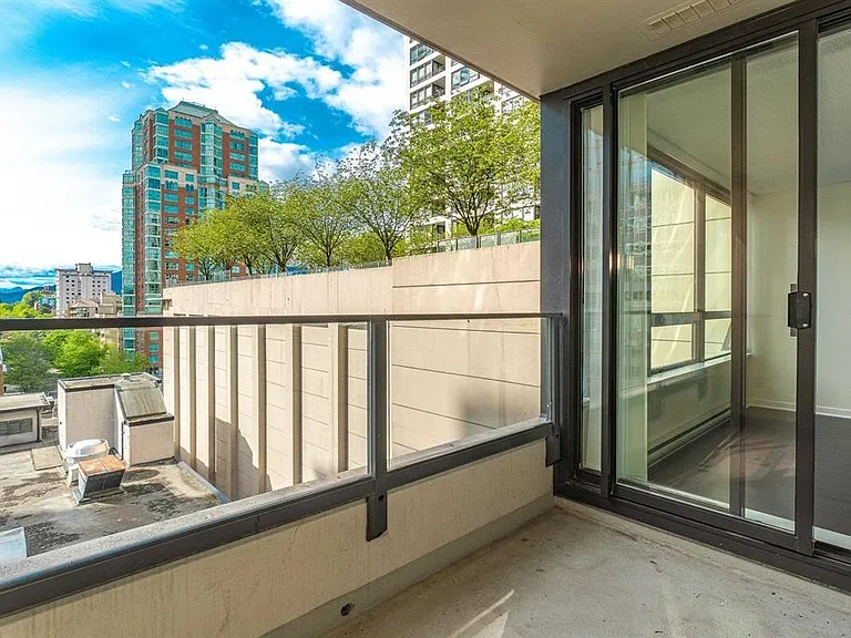 933 Hornby St #809 — Photo 10