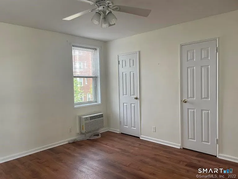 39 Glenbrook Rd #2R — Photo 7
