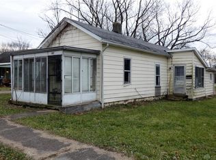 907 E 2nd St, Xenia, OH 45385