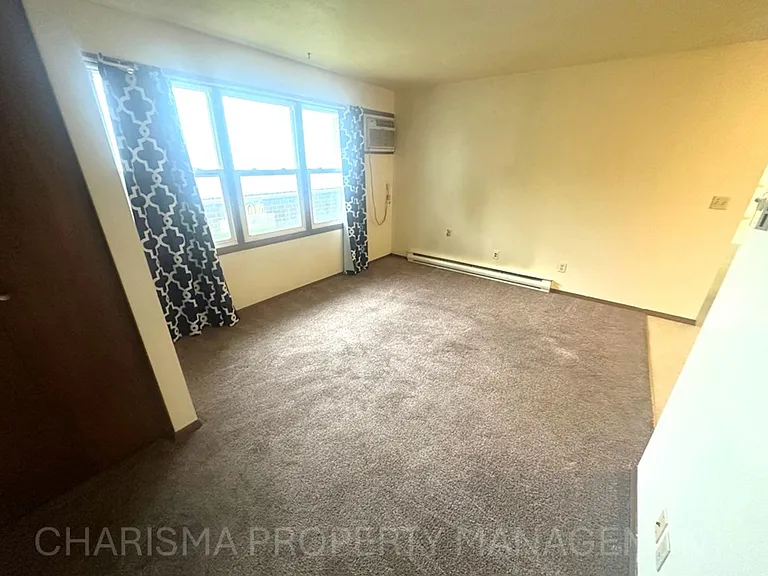 Garretson Apartments III A — Photo 10