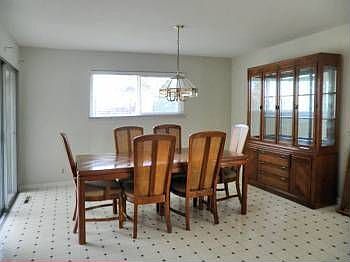 5th image of 5278 Larchwood Dr