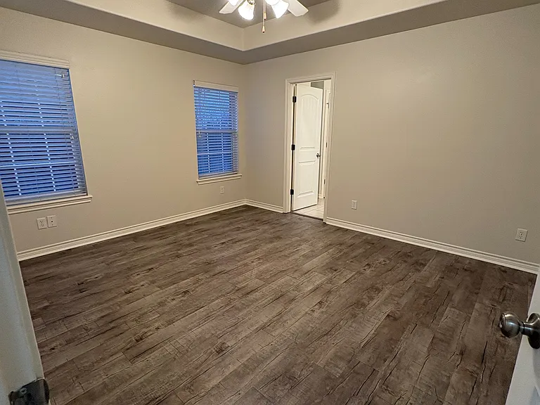 5417 Yellow Brick Rd — Photo 9