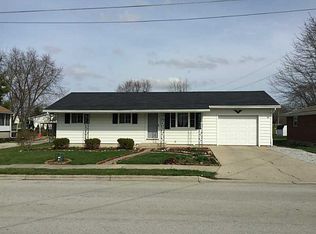 506 Dearbaugh Ave, Wapakoneta, OH 45895