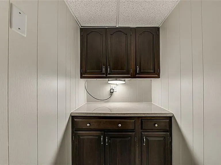 2340 Burch Cir — Photo 22
