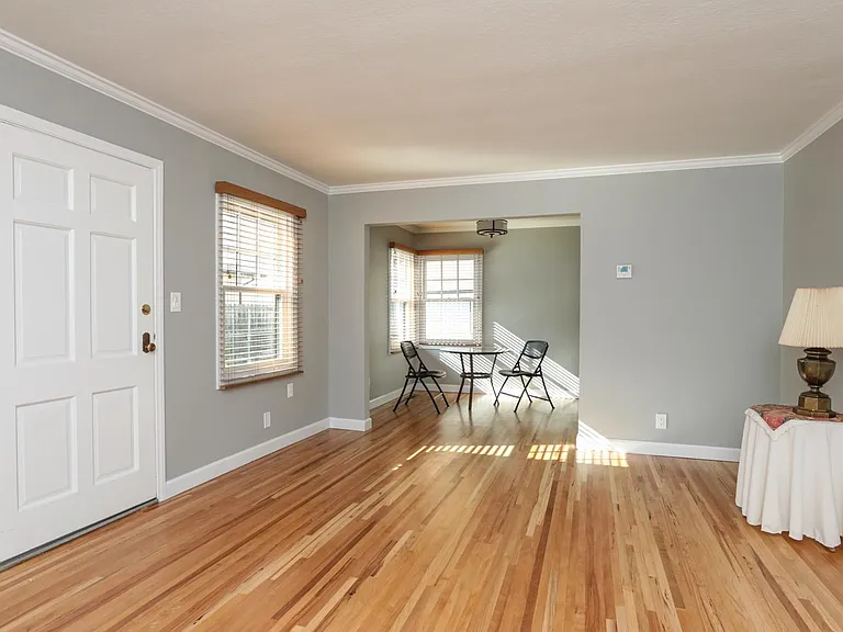 1030 Hopkins Ave — Photo 10