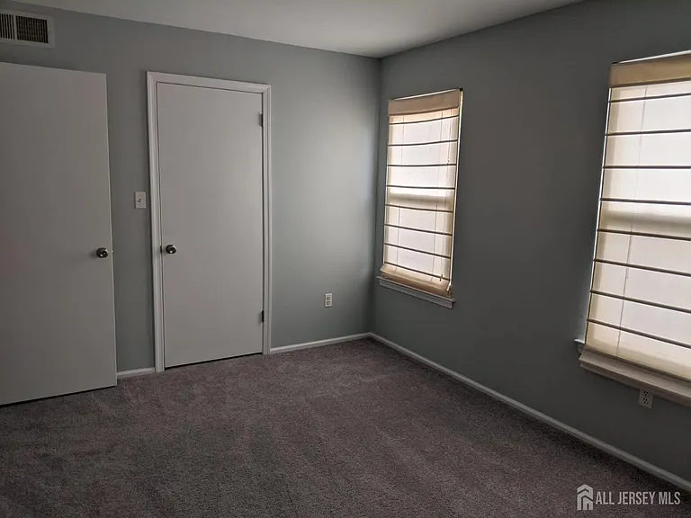99 Brookview Cir — Photo 4