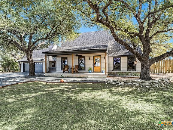 3rd image of 532 Hill Country Trl