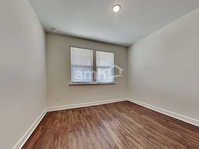 914 Tan Tara Trl — Photo 18