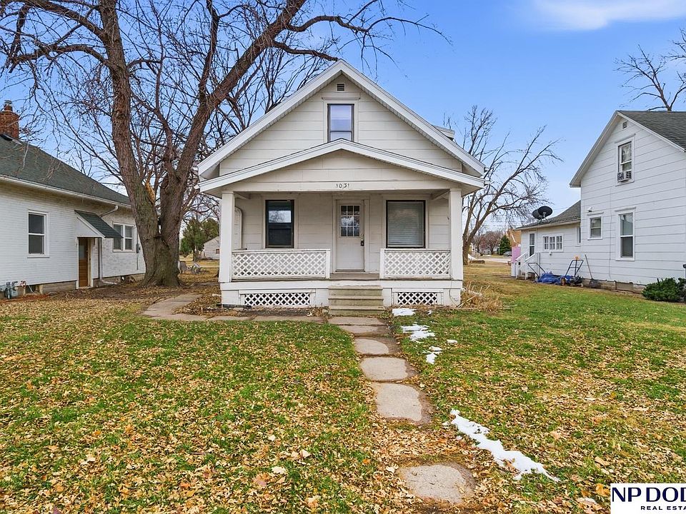 1st image of 1031 E 10th St