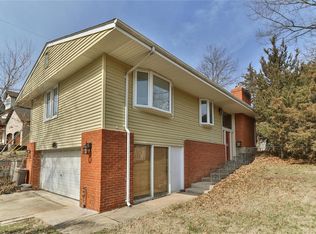 1121 W Essex Ave, Saint Louis, MO