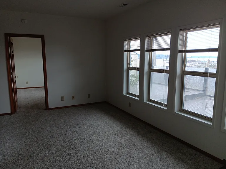 1914 Grand Ave #B — Photo 8