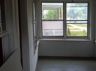 615 11th St E, Menomonie, WI 54751