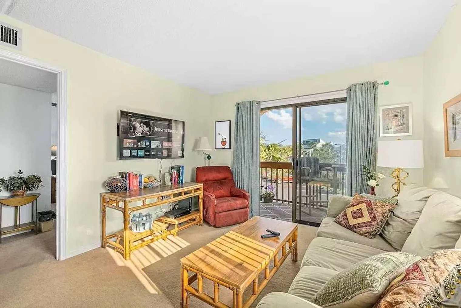 2 bed, 2.0 bath, 871 sqft, $5,785 — Photo 2