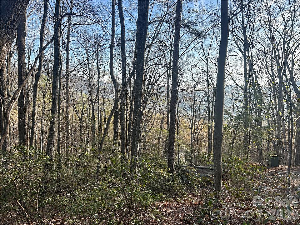 1st image of 301 Cardinal Rd