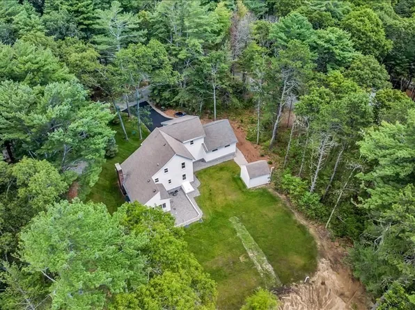 3 Viber Ln #1, East Falmouth, MA 02536