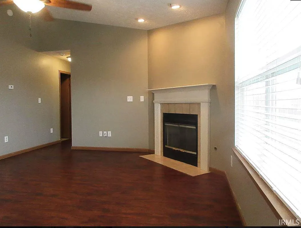 3 bed, 2.0 bath, 1200 sqft, $1,595 — Photo 3
