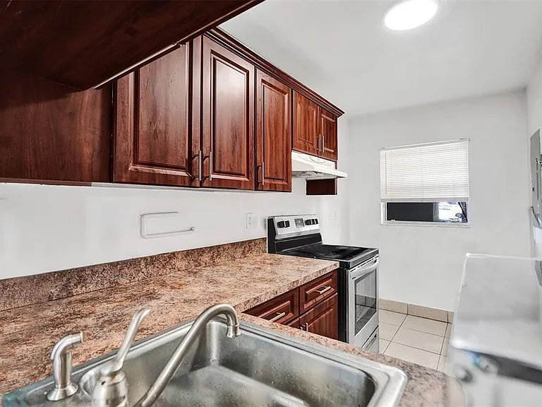 9440 Poinciana Pl #101 — Photo 5