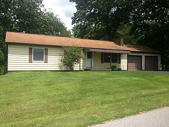 2nd image of 15 Black Oak Dr
