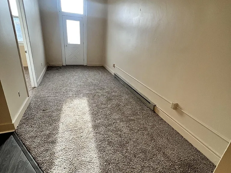 50 Main St #1 — Photo 11