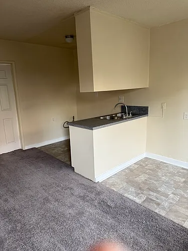 2930 S Redondo Blvd #2 Photo 1