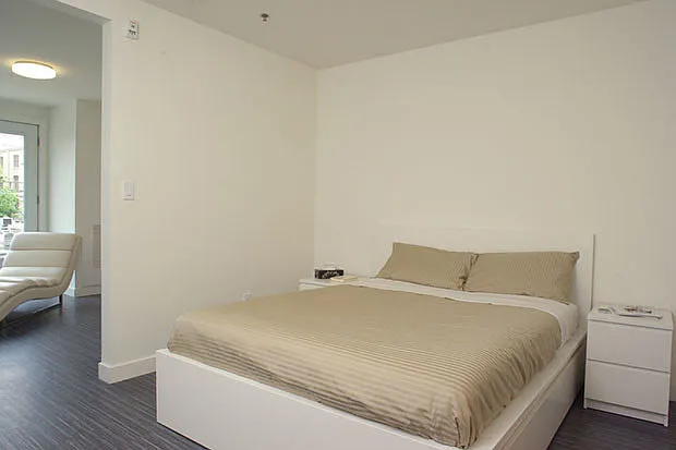 98 Market Ave — Photo 15