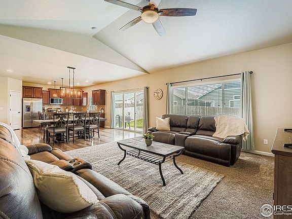 5th image of 805 Pioneer Dr
