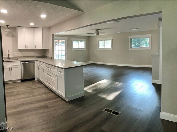 5th image of 9097 Milford Dr