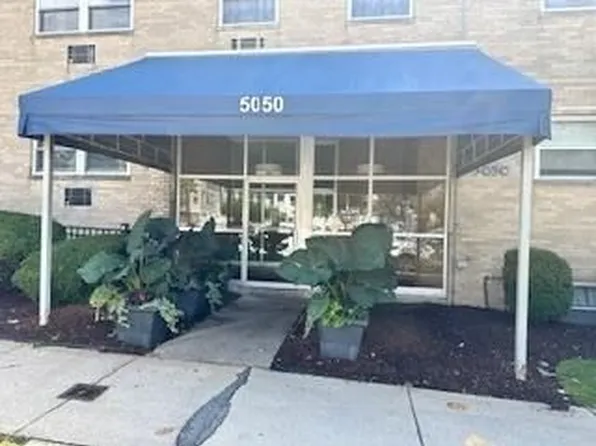 5050 Washington St APT 553, West Roxbury, MA 02132