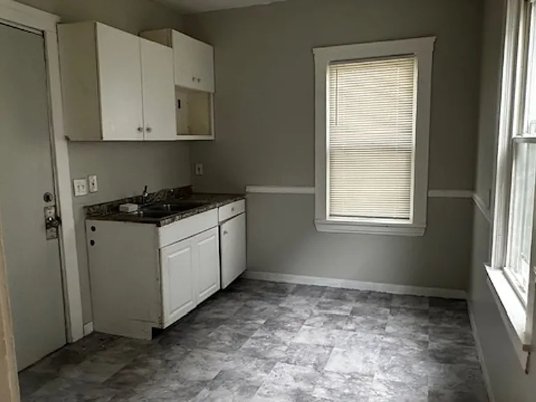 9710 Lamontier Ave — Photo 9