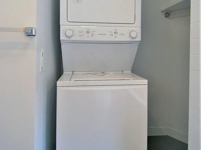 964 Amsterdam Ave #6C — Photo 9