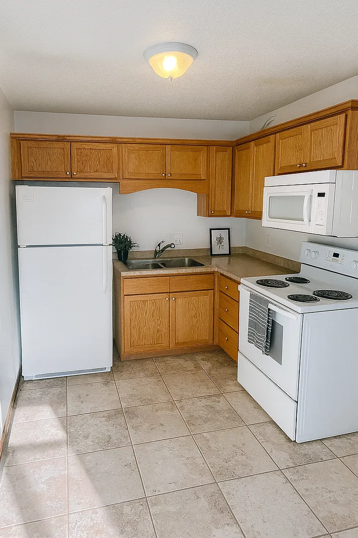 215 Baltimore St — Photo 1