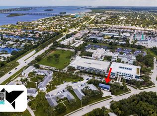 549 Royal Palm Blvd, Vero Beach, FL 32960