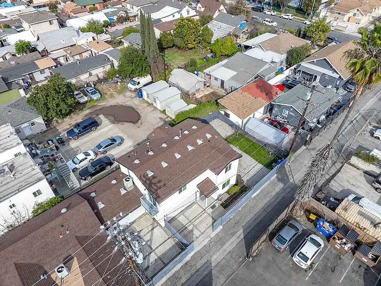 122 N Rowan Ave — Photo 23