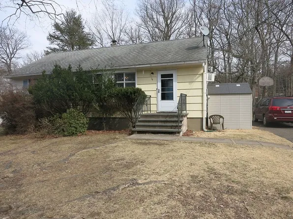 14 Cheryl St, Spring Valley, NY 10977