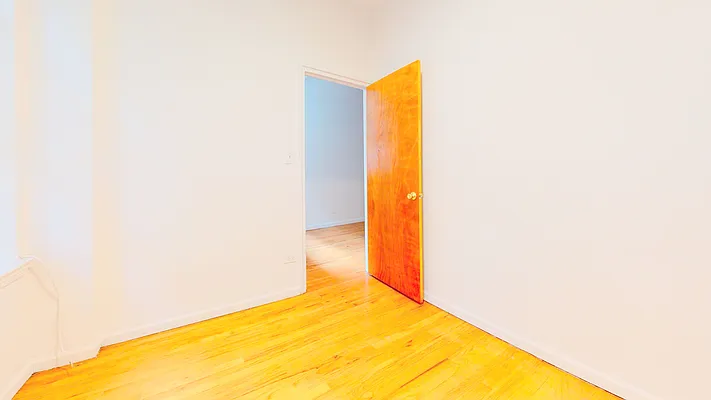 Rented by Bond New York | media 4