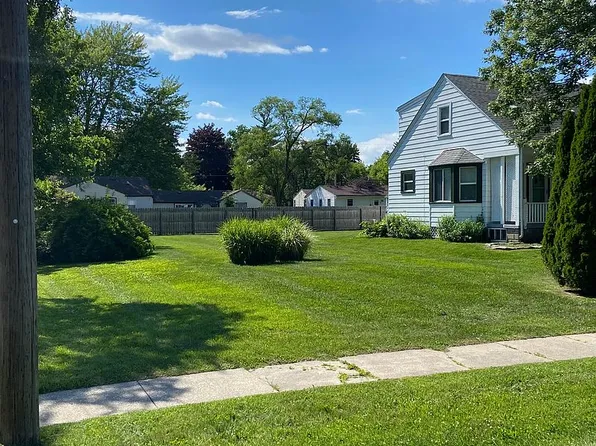 3035 Schaefer St, Saginaw, MI 48604
