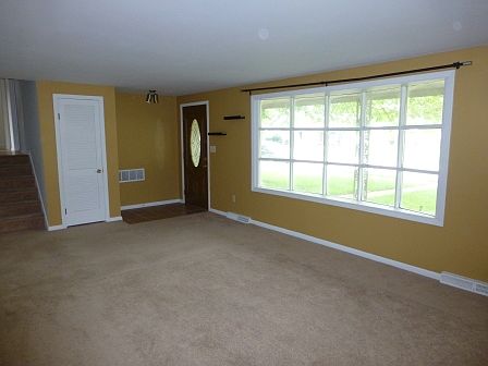 2nd image of 801 Barlow St