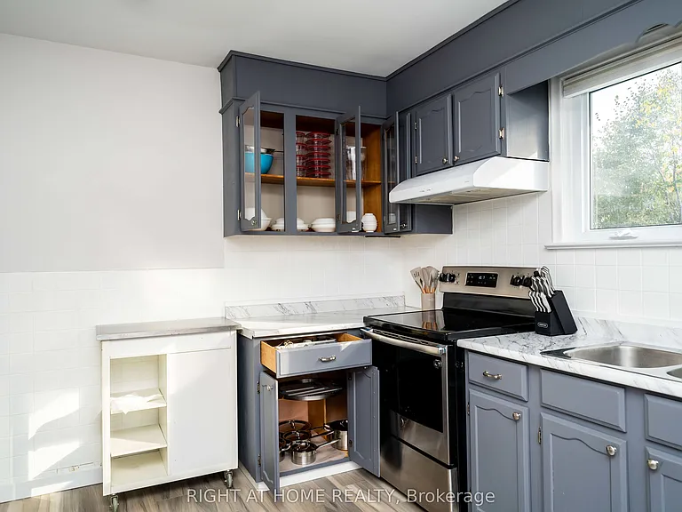 47 Marshall Ave — Photo 25