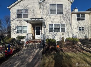44 Dorset Ct, Piscataway, NJ 08854