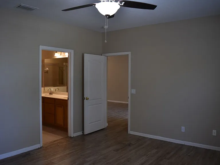 1040 Venetian Dr #203 — Photo 16