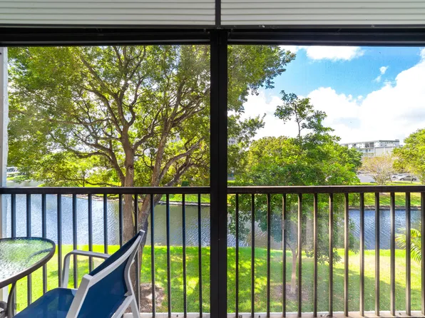 2230 N Cypress Bend Drive #302, Pompano Beach, FL 33069