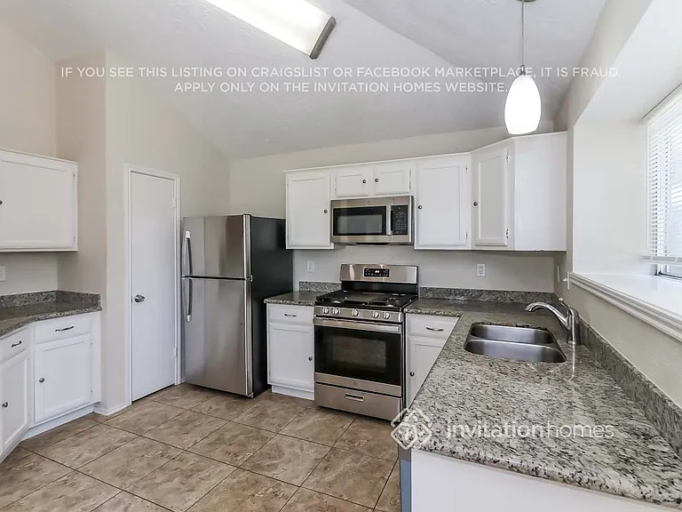 11514 Dell Hollow Dr — Photo 6