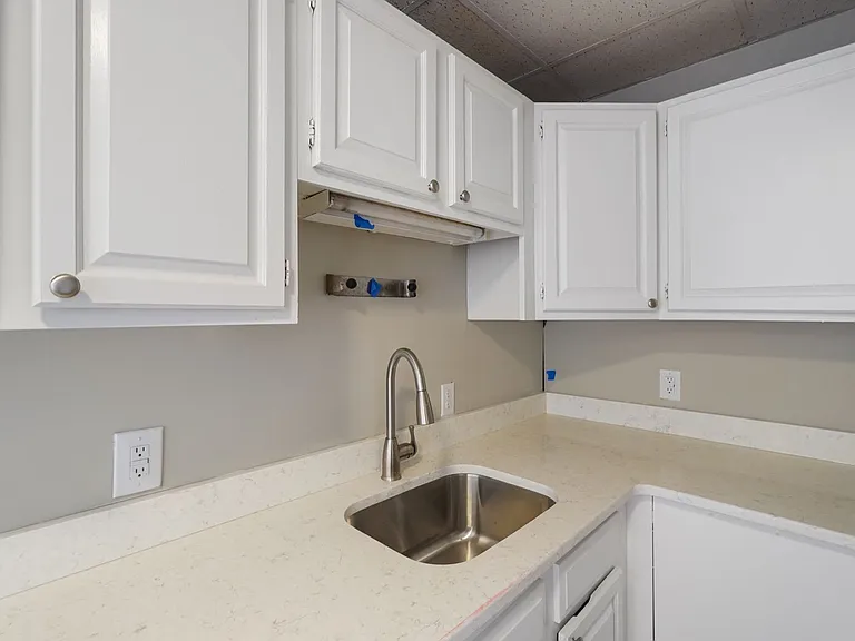 387 Grove St — Photo 19
