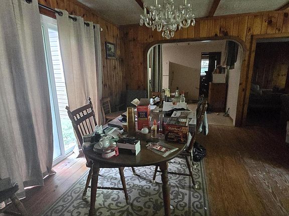4th image of 116 Christopher Way