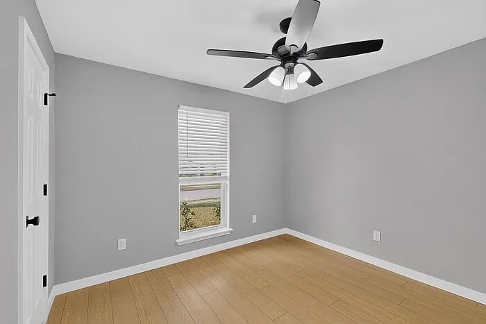 2200 Winona Dr — Photo 26